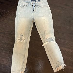 Lucky brand low rise ripped jeans size 26